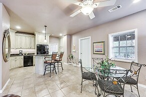 Pet-friendly Dover Cottage w/ Deck + Mtn Views!