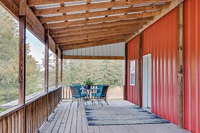 Pet-friendly Dover Cottage w/ Deck + Mtn Views!