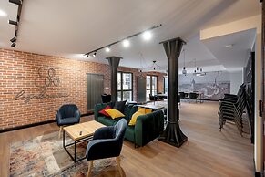 Bright & Peaceful Apartment by Renters