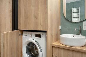 Bright & Peaceful Apartment by Renters