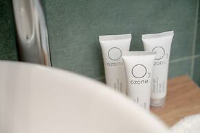 Bright & Peaceful Apartment by Renters