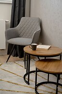 Bright & Peaceful Apartment by Renters