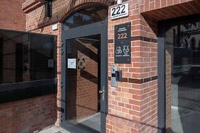 Bright & Peaceful Apartment by Renters