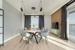 Bright & Peaceful Apartment by Renters