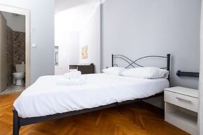Egnatia Central Spacious 3 Bd Apt