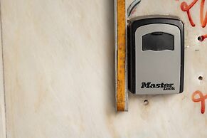 Egnatia Central Spacious 3 Bd Apt