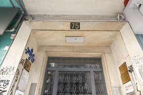 Egnatia Central Spacious 3 Bd Apt