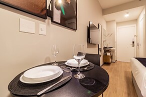 House of Charlie Pinheiros