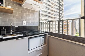 House of Charlie Pinheiros