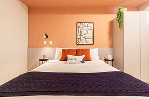 House of Charlie Pinheiros