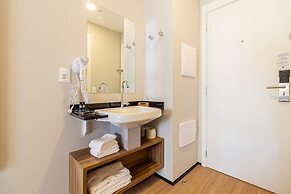 House of Charlie Pinheiros