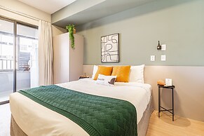 House of Charlie Pinheiros