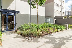 House of Charlie Pinheiros