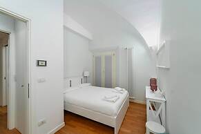 Modern Flat - Borgonuovo 23