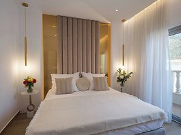 Golden Luxury Suites