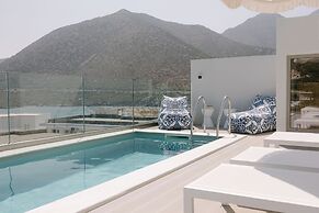 Golden Luxury Suites