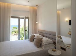 Golden Luxury Suites