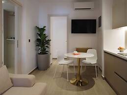 Golden Luxury Suites