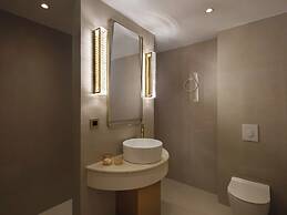 Golden Luxury Suites