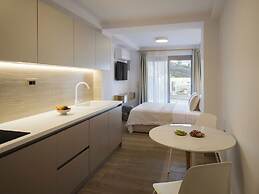 Golden Luxury Suites