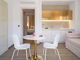 Golden Luxury Suites