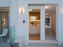 Golden Luxury Suites