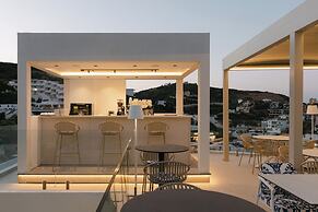 Golden Luxury Suites