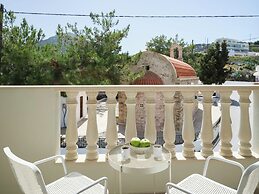 Golden Luxury Suites