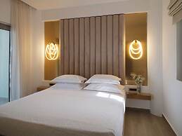 Golden Luxury Suites