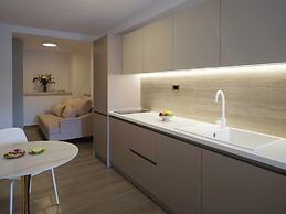 Golden Luxury Suites