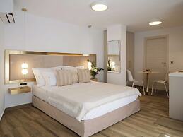 Golden Luxury Suites