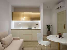 Golden Luxury Suites