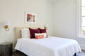 Roami at St. Charles