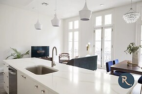 Roami at St. Charles