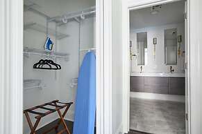 Roami at St. Charles