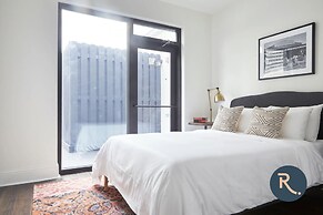 Roami at St. Charles