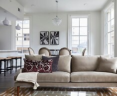 Roami at St. Charles