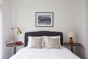 Roami at St. Charles