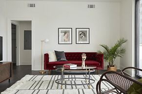 Roami at St. Charles