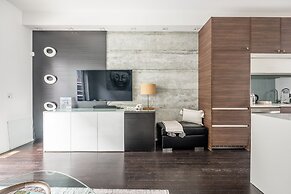 Luxury 4BR Townhouse in Downtown Toronto