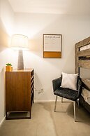 Luxury 4BR Townhouse in Downtown Toronto