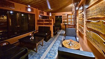 Tathastu Bandhavgarh