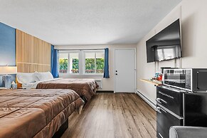 Green Harbor Hotel