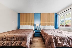 Green Harbor Hotel