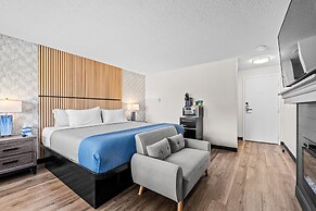 Green Harbor Hotel