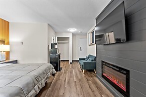 Green Harbor Hotel