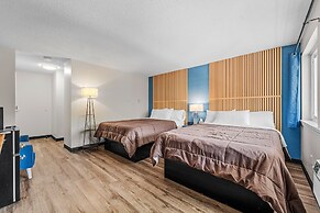 Green Harbor Hotel