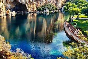 Aval Riviera