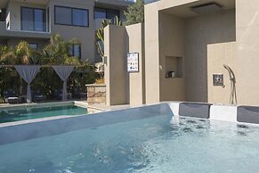 Aval Riviera