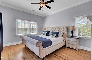 29 Ocean Point Avantstay Luxe Kitchen, Balcony